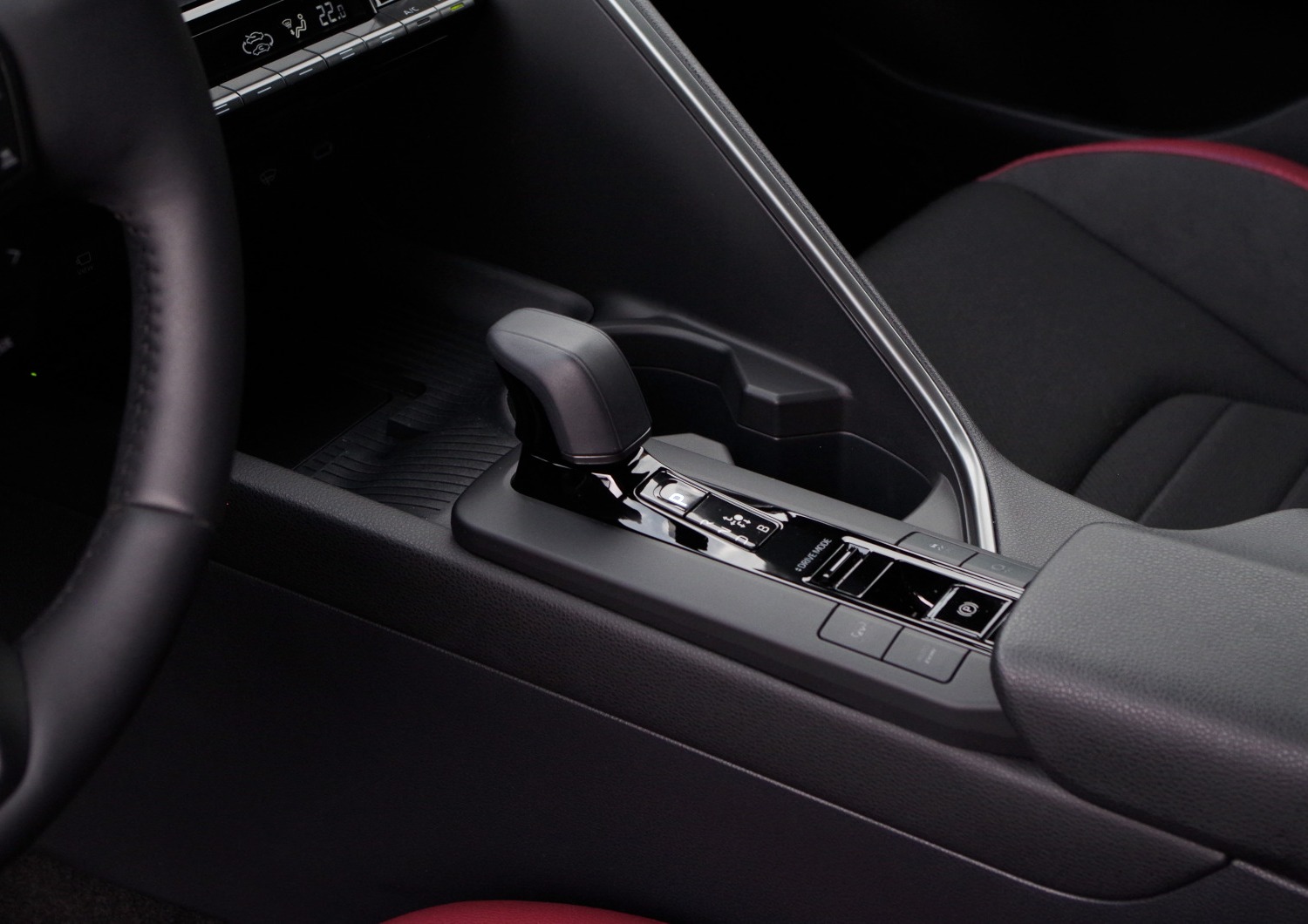 Toyota-CH-R-Plug-in-B40