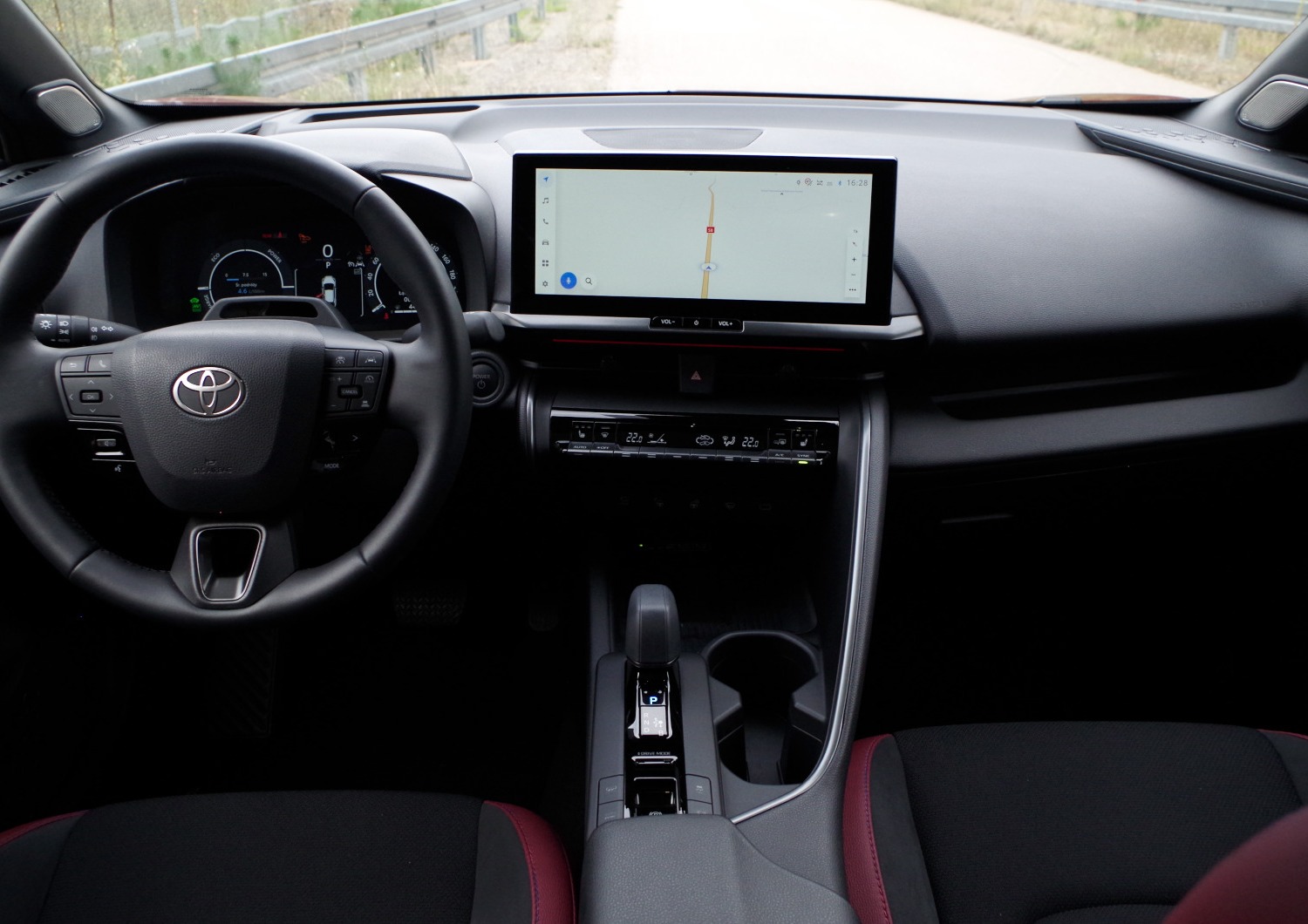 Toyota-CH-R-Plug-in-B42