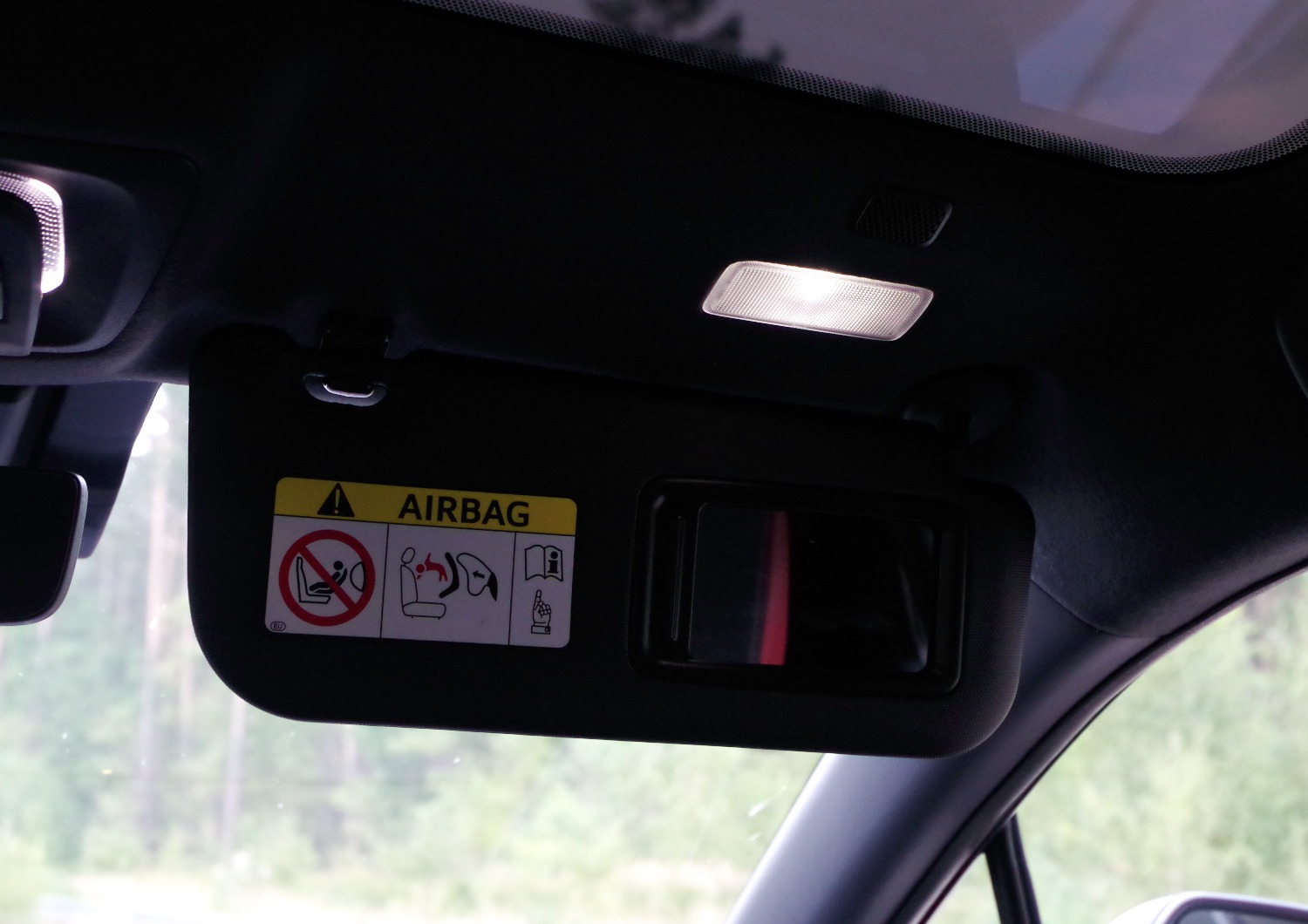 Toyota-CH-R-Plug-in-B49