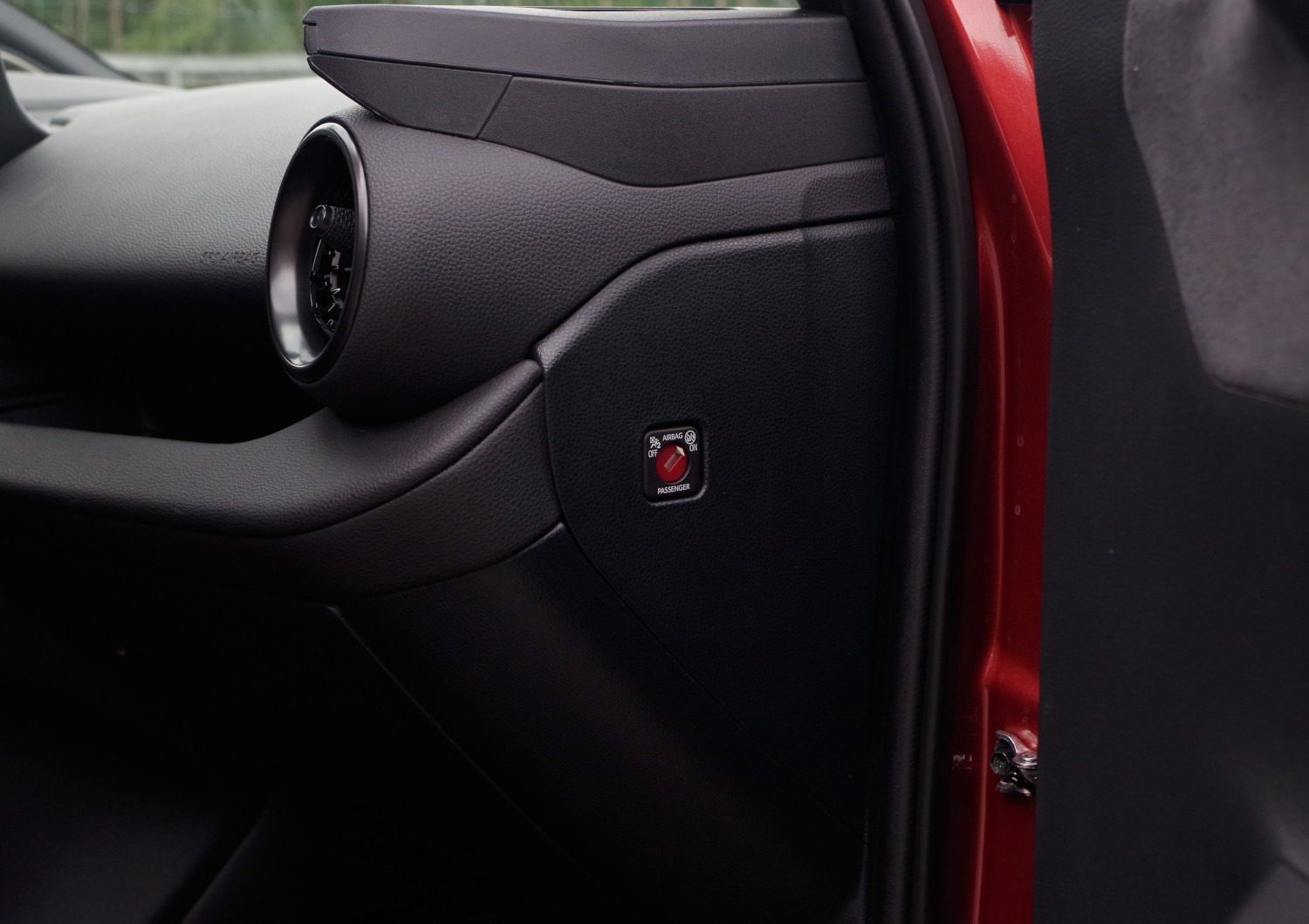 Toyota-CH-R-Plug-in-B5