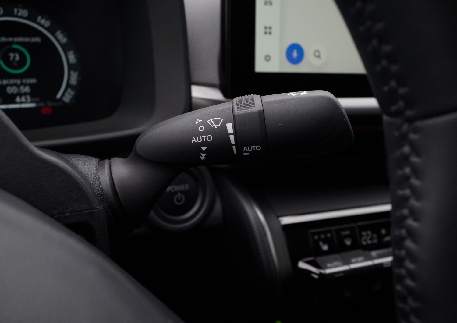 Toyota-CH-R-Plug-in-B68