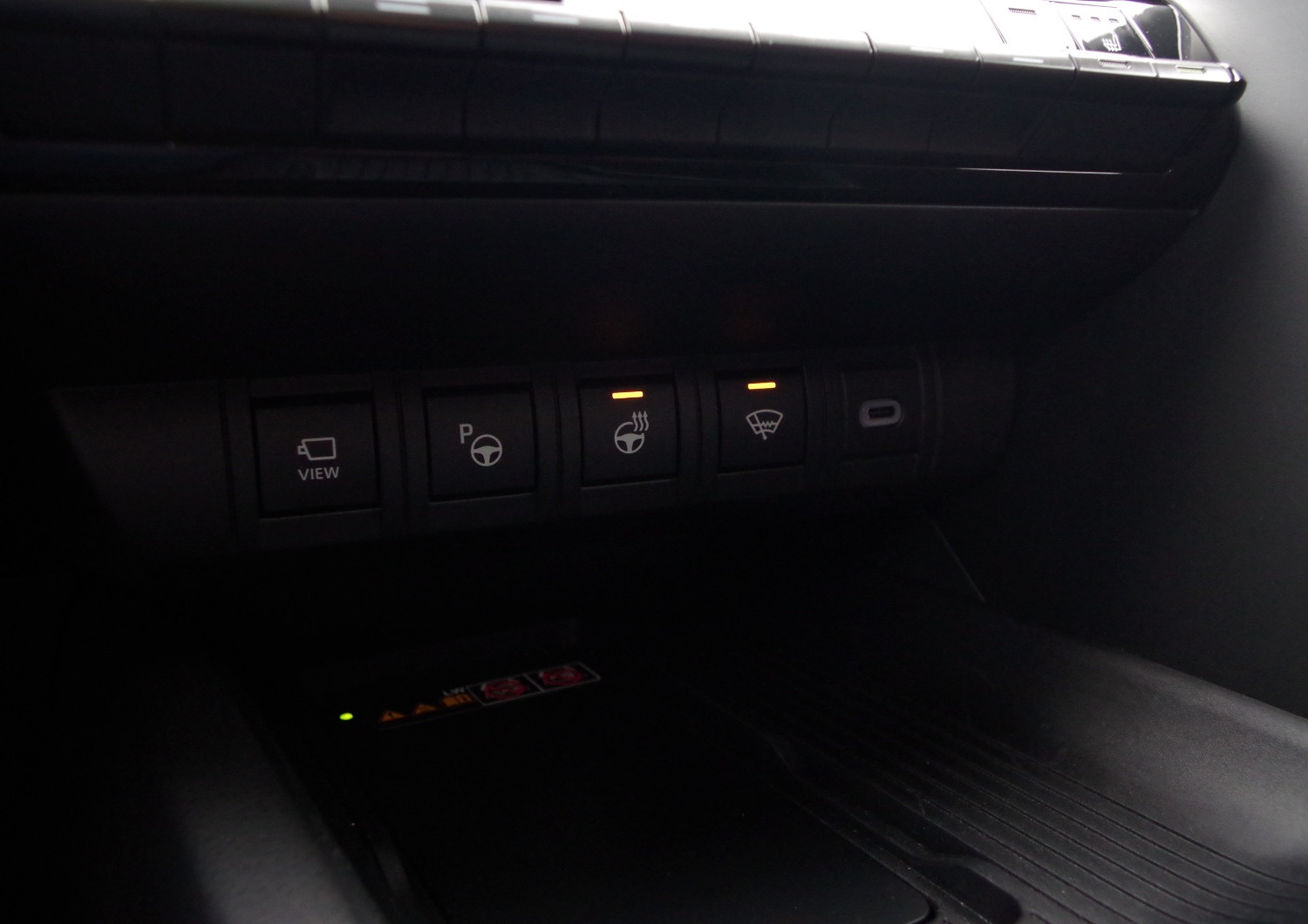 Toyota-CH-R-Plug-in-B72