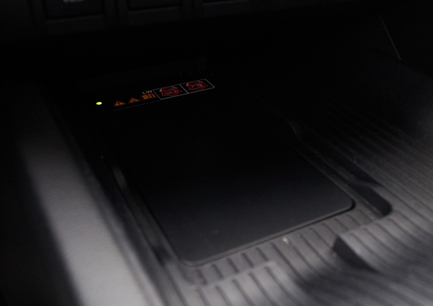 Toyota-CH-R-Plug-in-B78