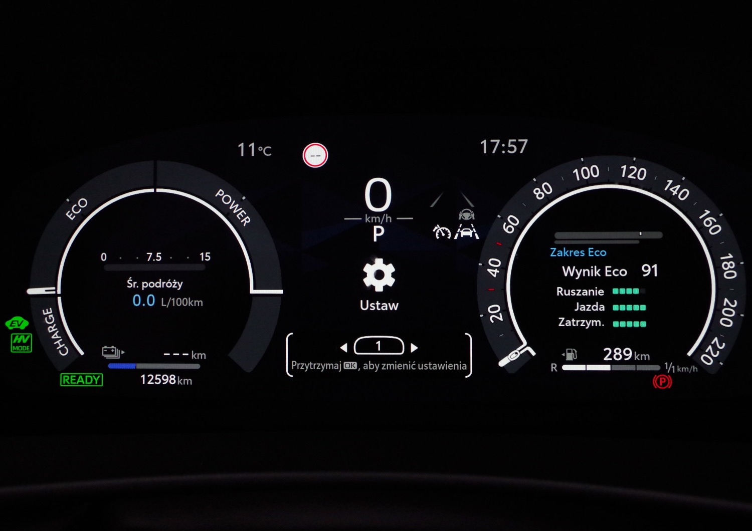 Toyota-CH-R-Plug-in-C2