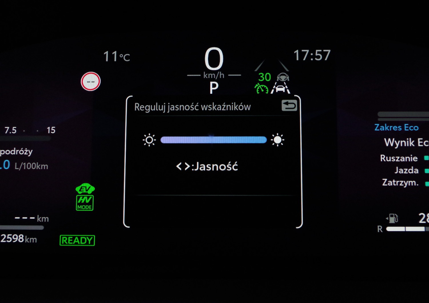 Toyota-CH-R-Plug-in-C6