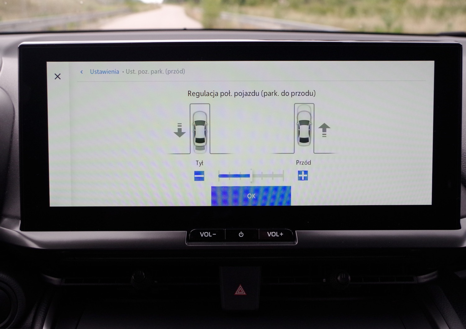 Toyota-CH-R-Plug-in-D13