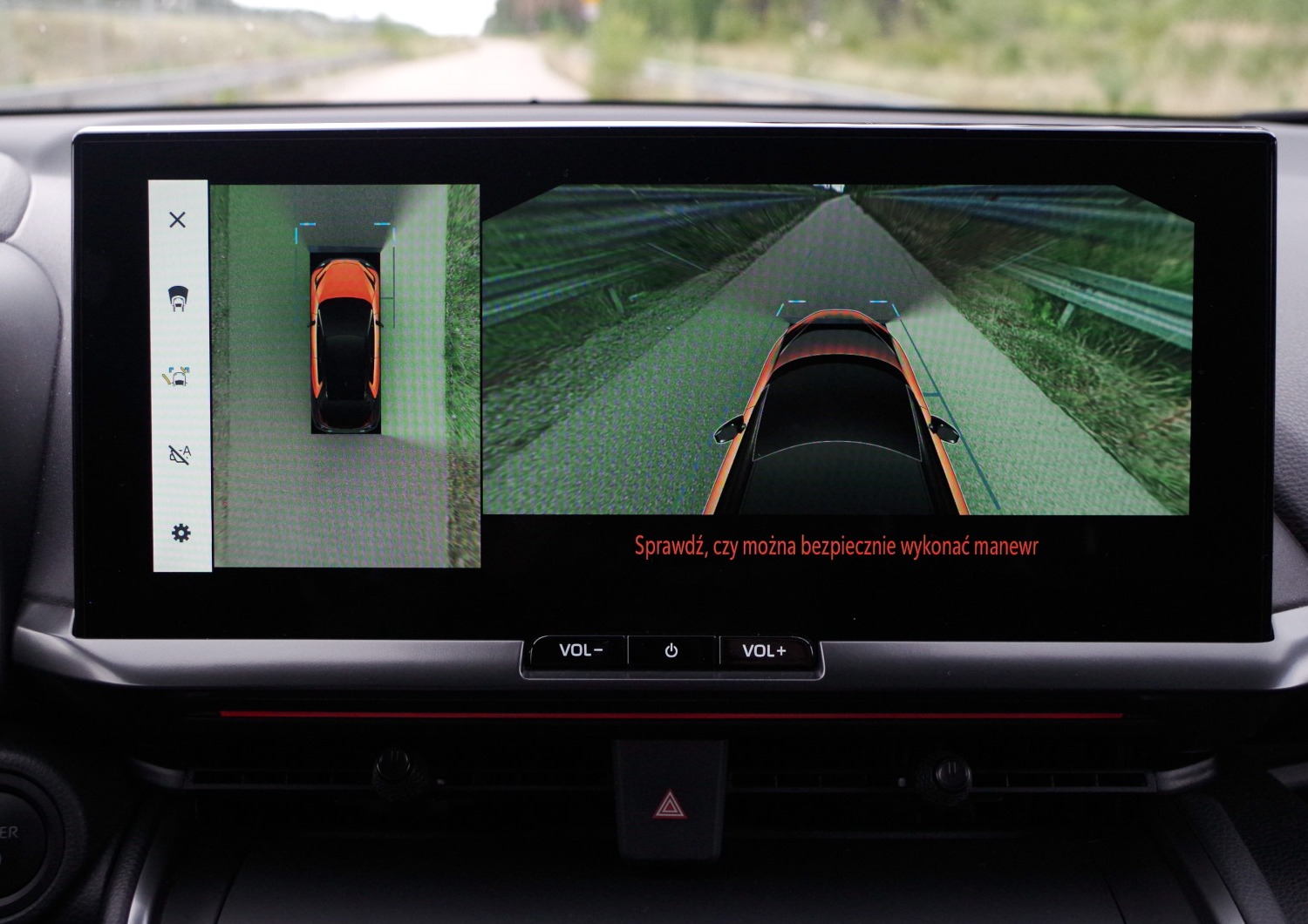 Toyota-CH-R-Plug-in-D2