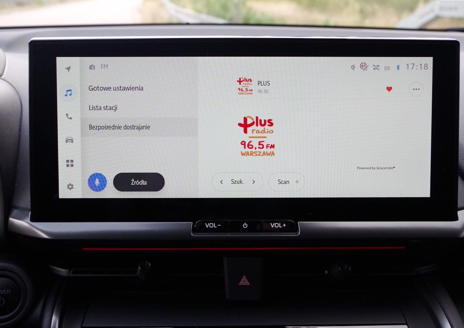 Toyota-CH-R-Plug-in-D25