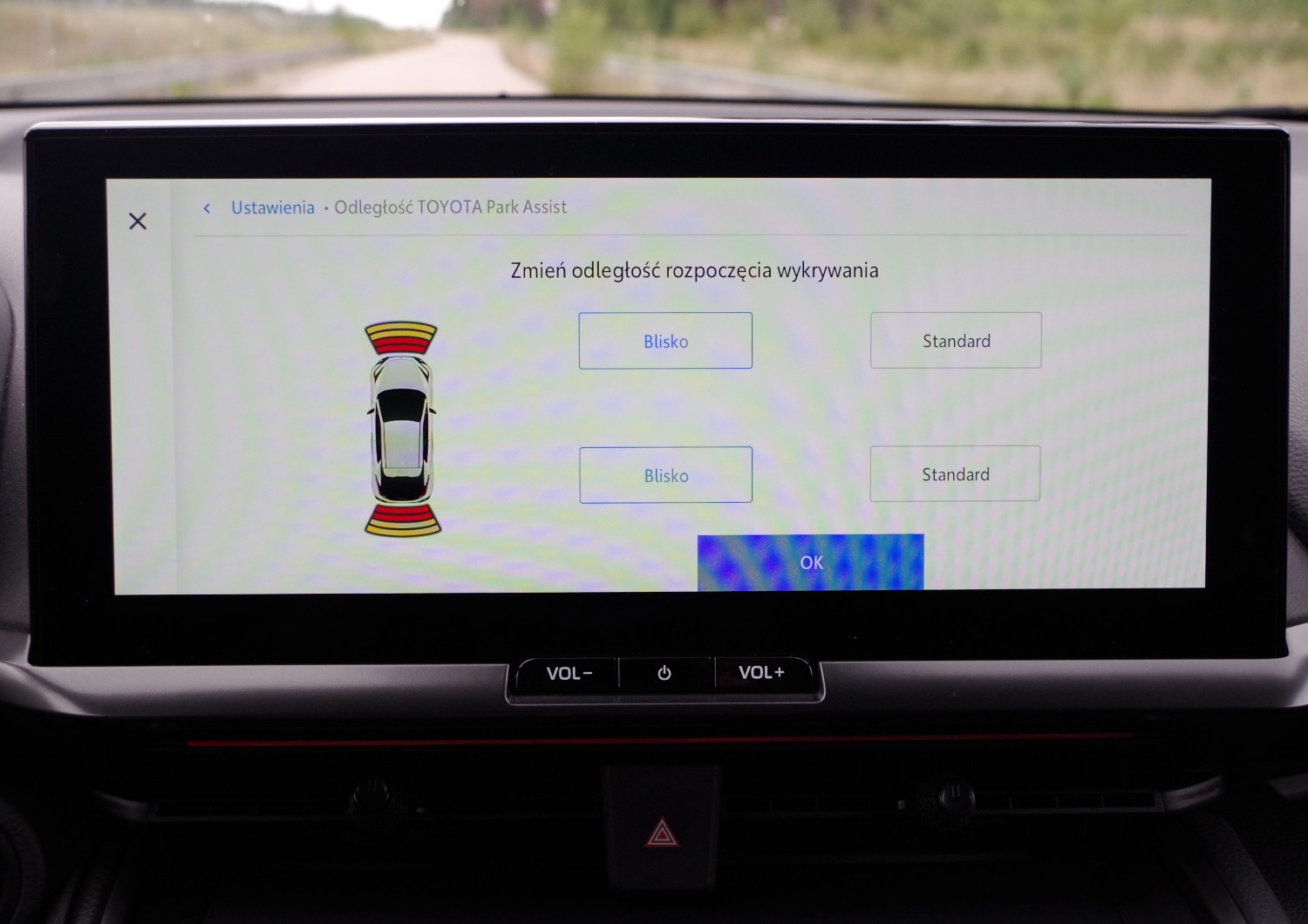 Toyota-CH-R-Plug-in-D4