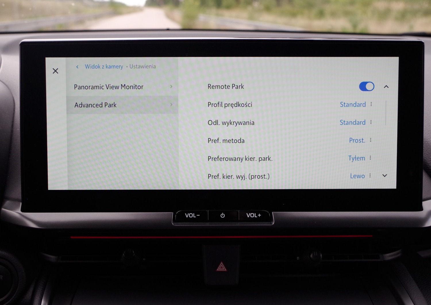 Toyota-CH-R-Plug-in-D6
