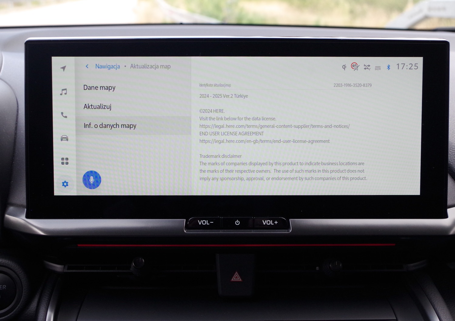 Toyota-CH-R-Plug-in-D66