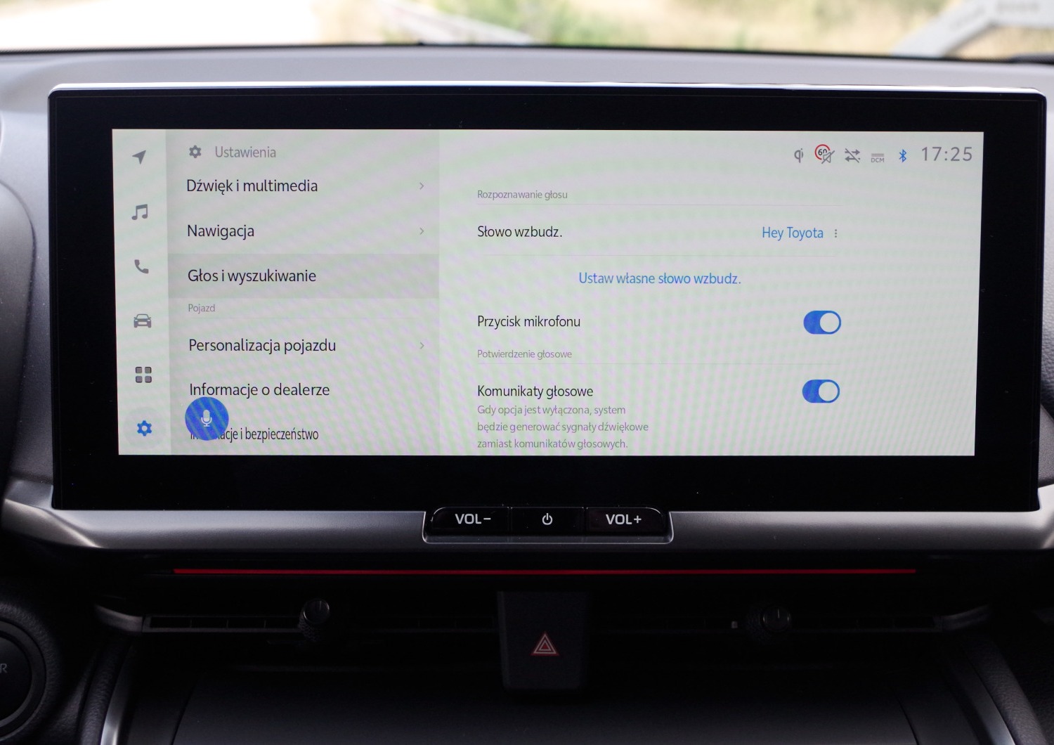 Toyota-CH-R-Plug-in-D68