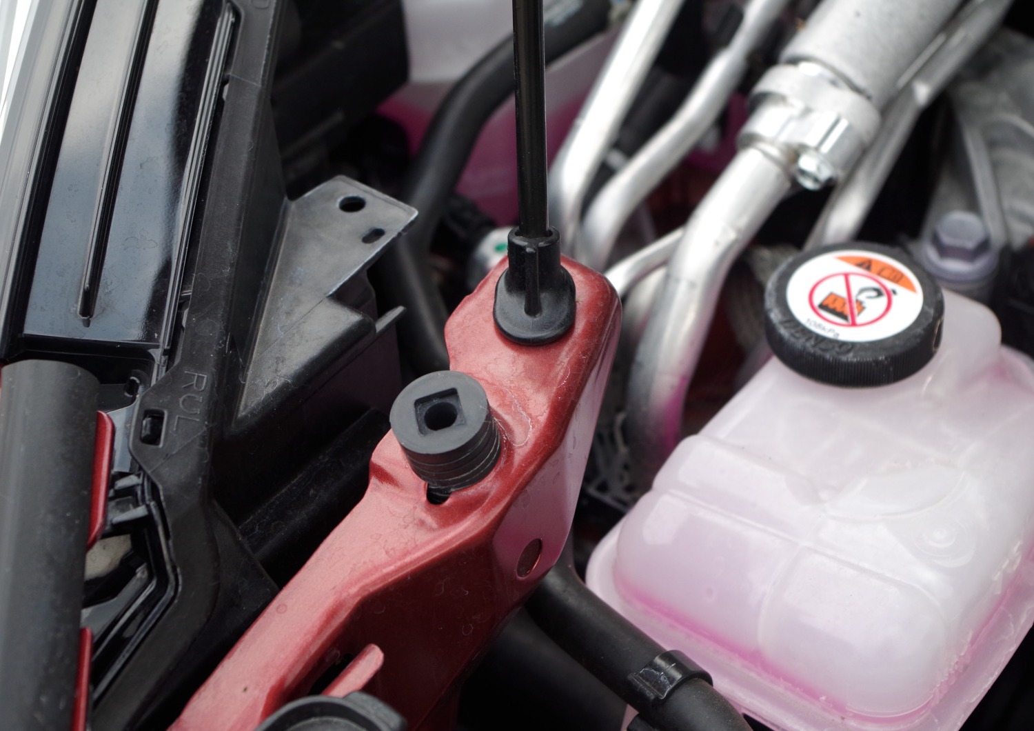 Toyota-CH-R-Plug-in-F17