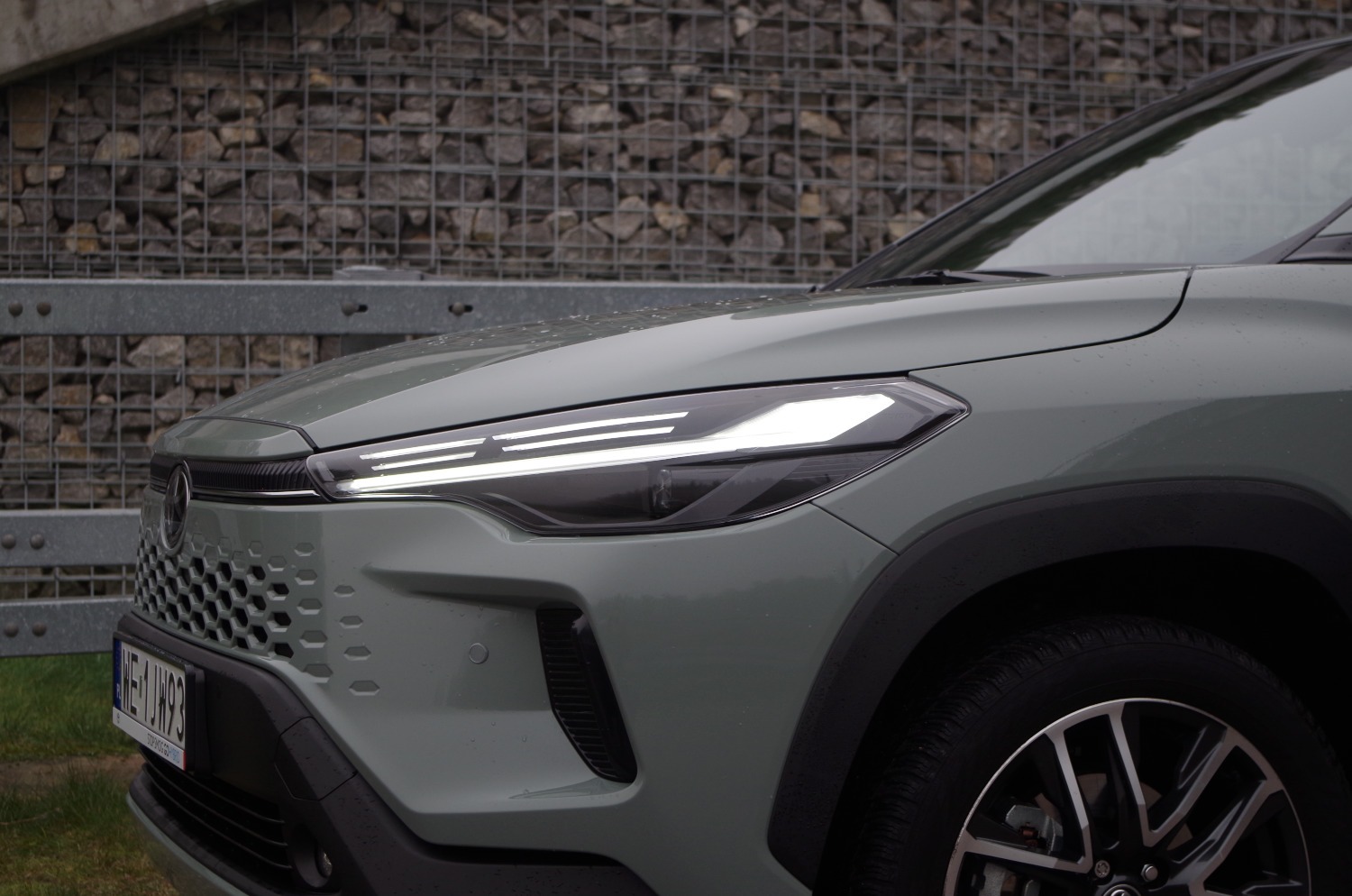 Toyota-Corolla-Cross-1.8-Hybrid-140-KM-4X2-Style-A12