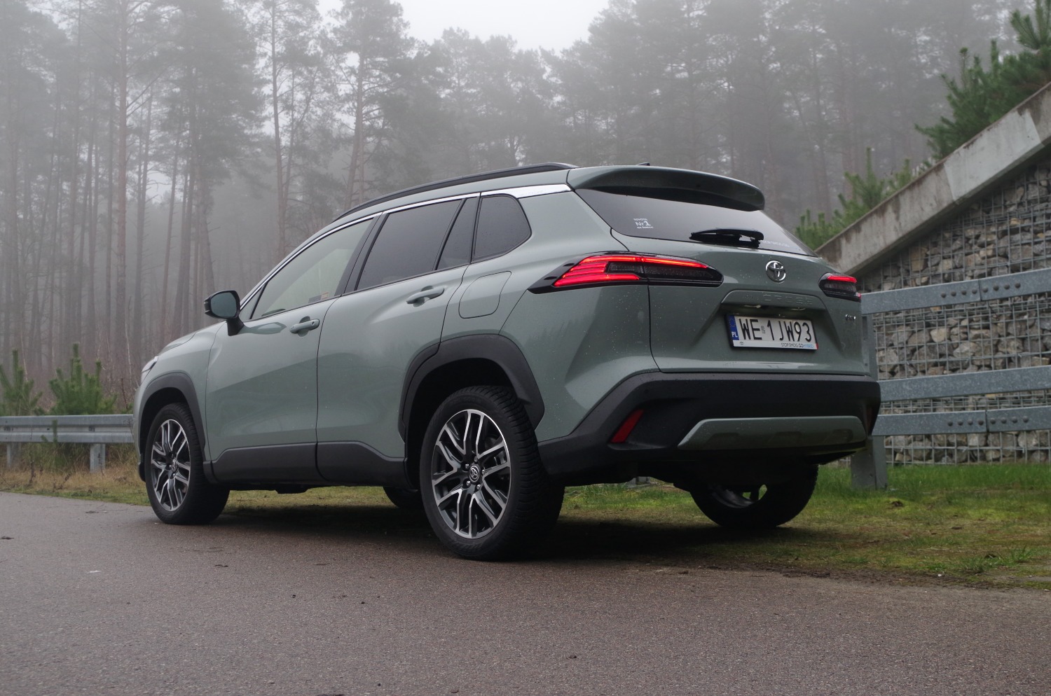 Toyota-Corolla-Cross-1.8-Hybrid-140-KM-4X2-Style-A40