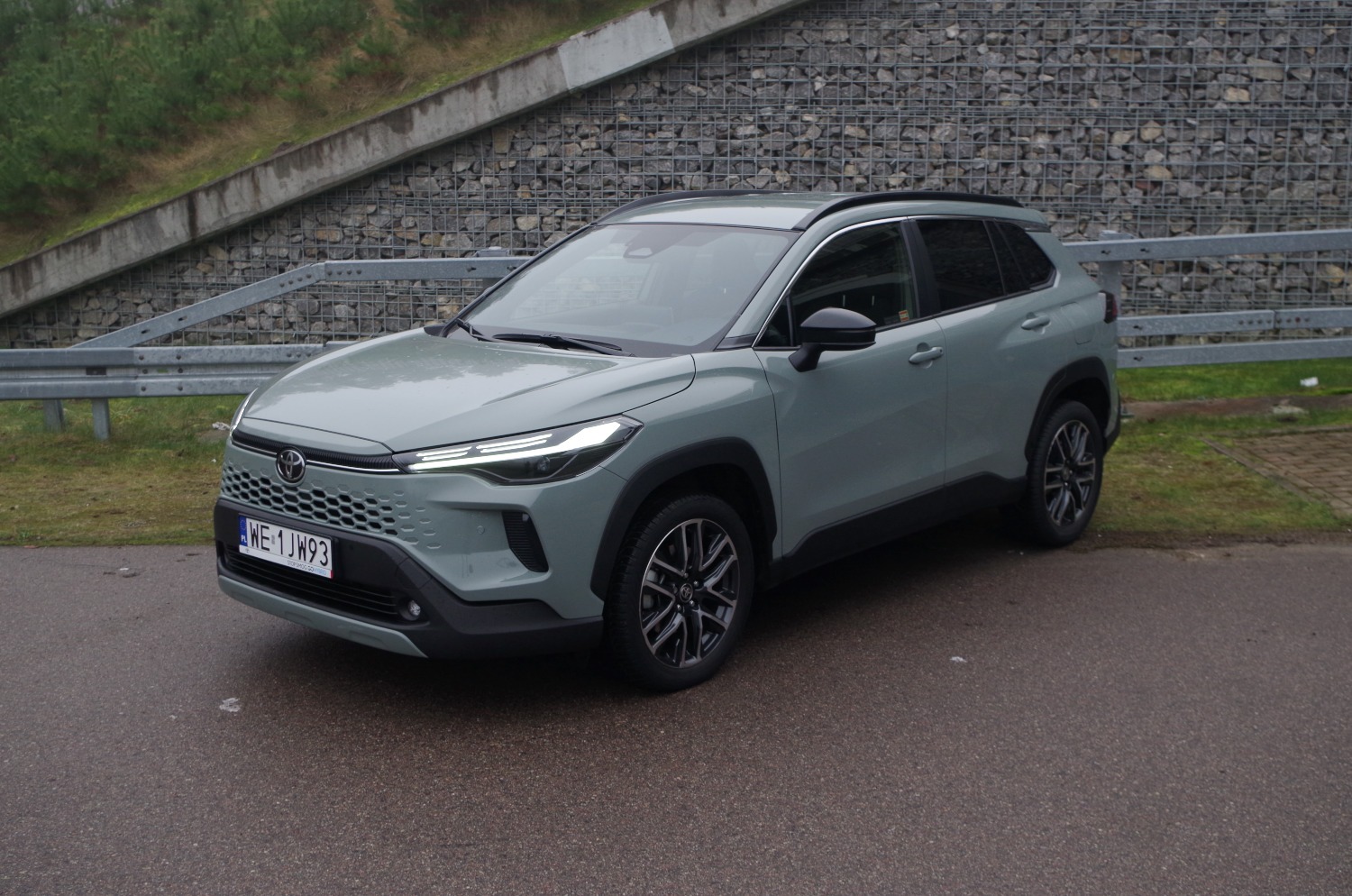 Toyota-Corolla-Cross-1.8-Hybrid-140-KM-4X2-Style-A47