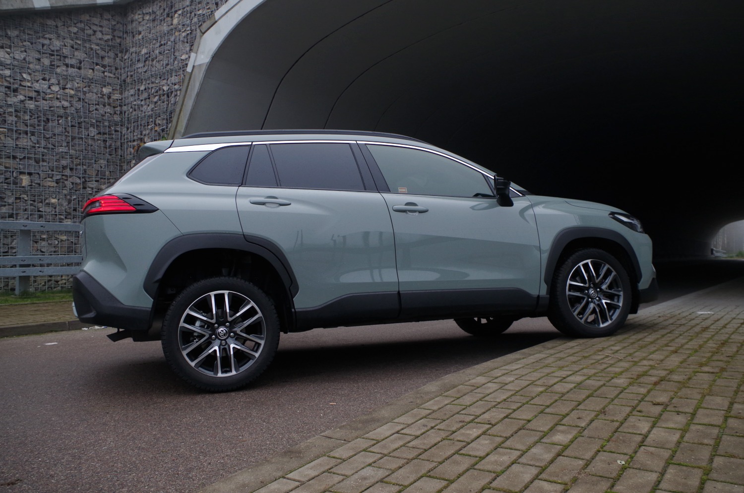 Toyota-Corolla-Cross-1.8-Hybrid-140-KM-4X2-Style-A52