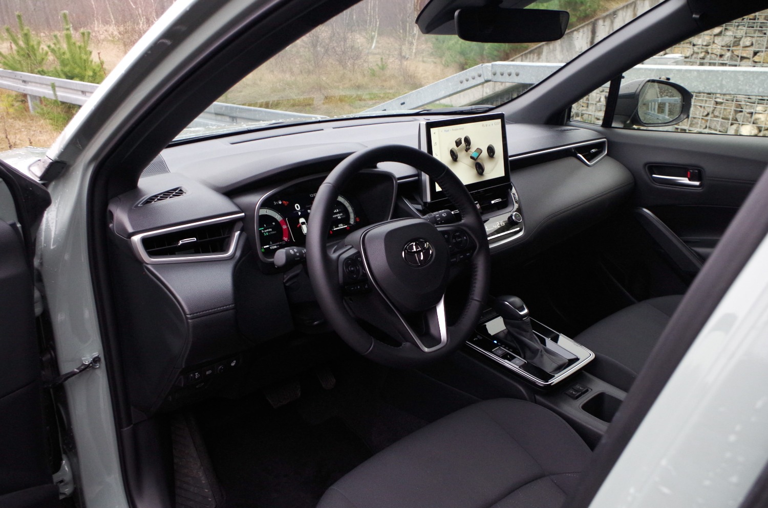 Toyota-Corolla-Cross-1.8-Hybrid-140-KM-4X2-Style-B05