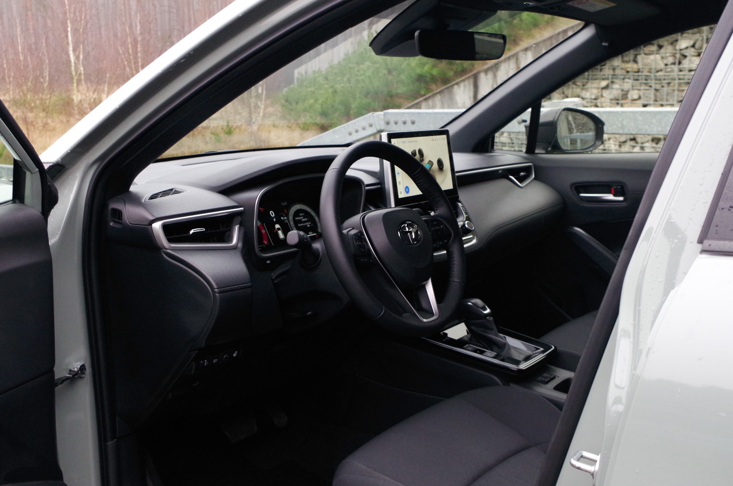 Toyota-Corolla-Cross-1.8-Hybrid-140-KM-4X2-Style-B06