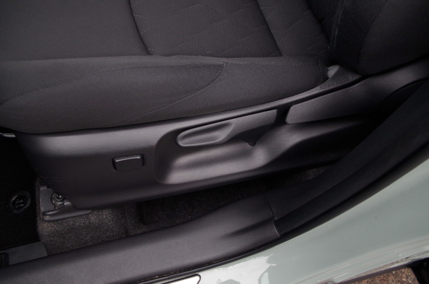 Toyota-Corolla-Cross-1.8-Hybrid-140-KM-4X2-Style-B11