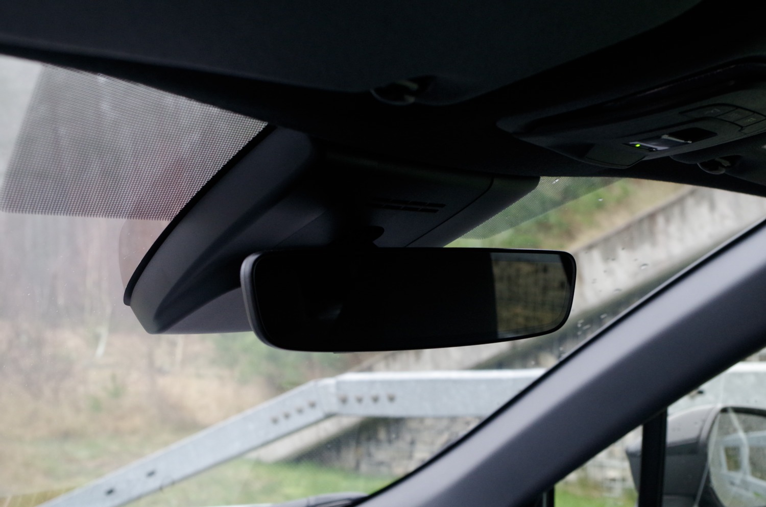 Toyota-Corolla-Cross-1.8-Hybrid-140-KM-4X2-Style-B16