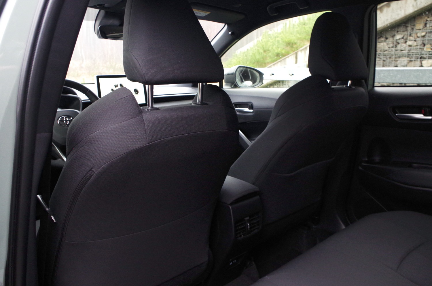 Toyota-Corolla-Cross-1.8-Hybrid-140-KM-4X2-Style-B26