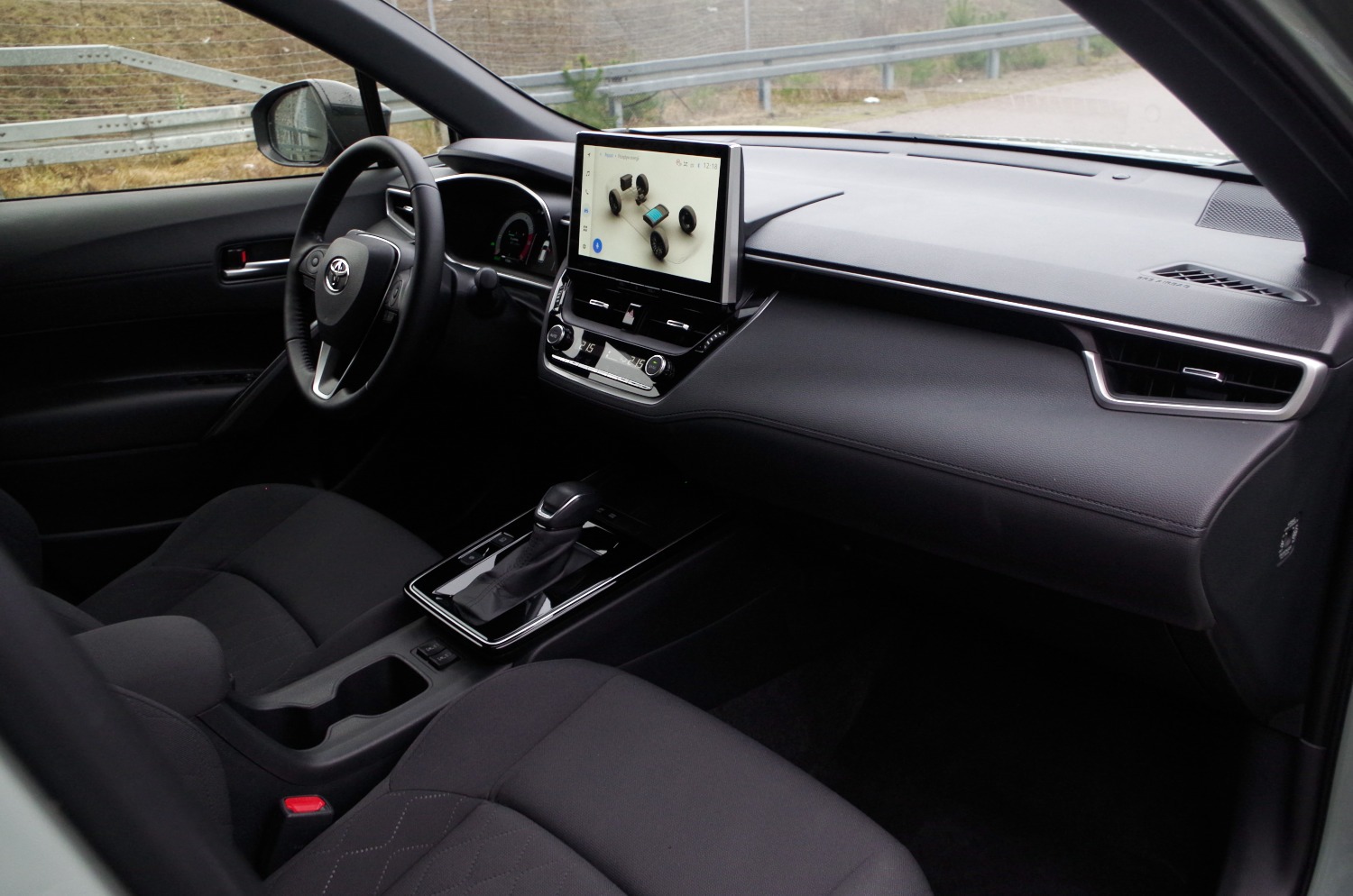 Toyota-Corolla-Cross-1.8-Hybrid-140-KM-4X2-Style-B43