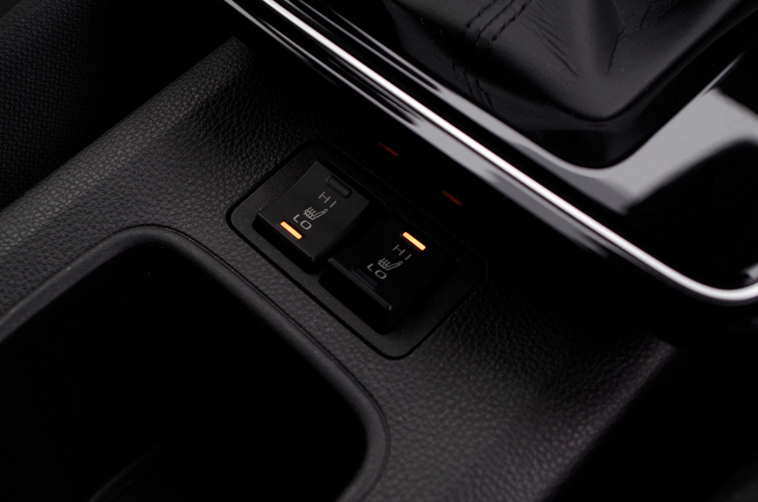 Toyota-Corolla-Cross-1.8-Hybrid-140-KM-4X2-Style-B45