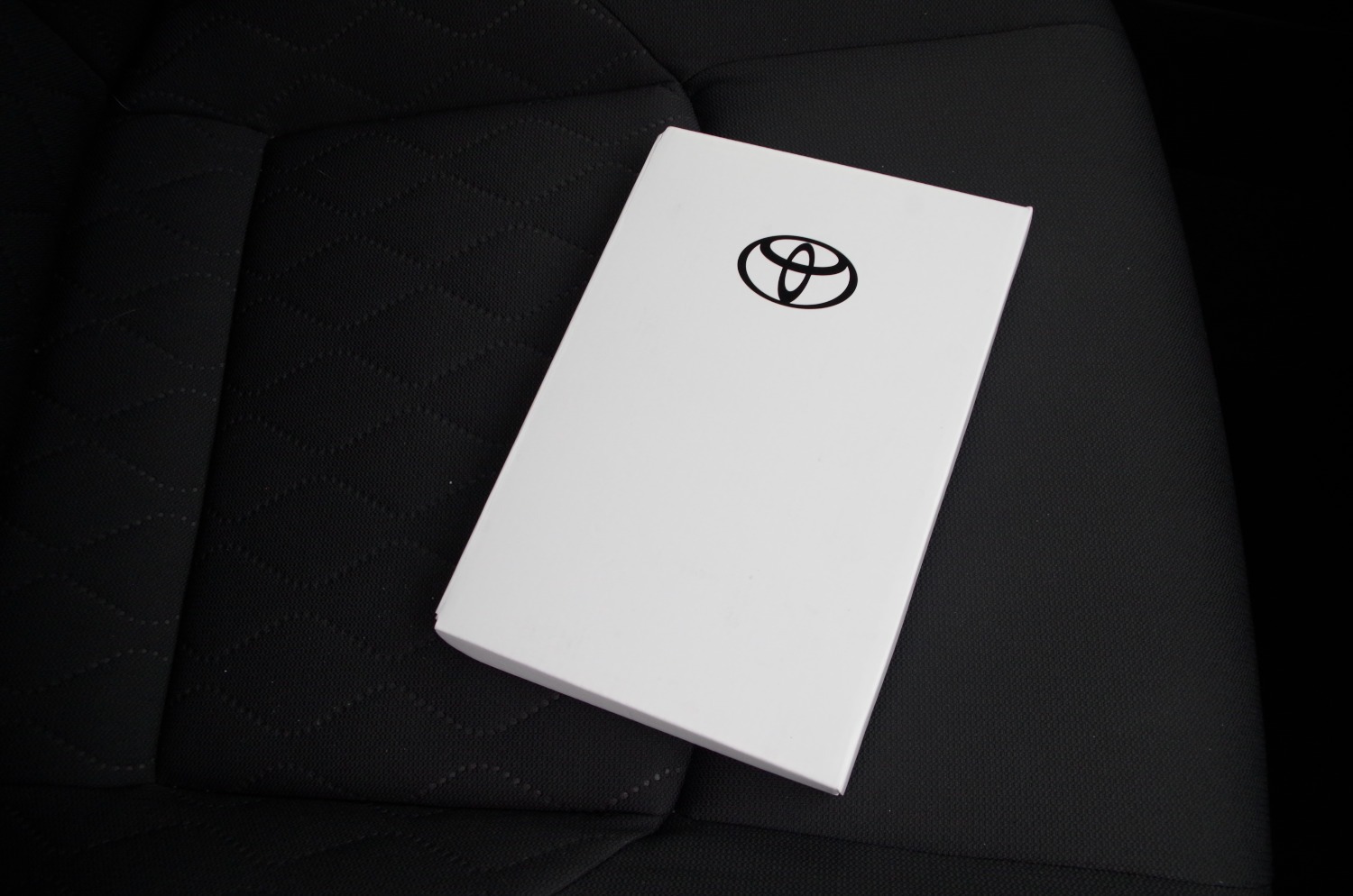 Toyota-Corolla-Cross-1.8-Hybrid-140-KM-4X2-Style-B48