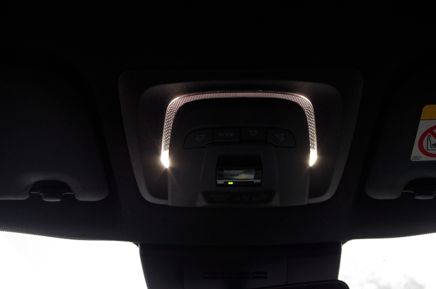 Toyota-Corolla-Cross-1.8-Hybrid-140-KM-4X2-Style-B61