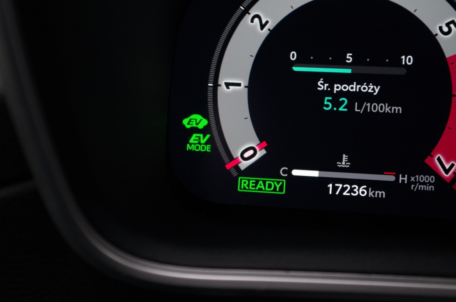 Toyota-Corolla-Cross-1.8-Hybrid-140-KM-4X2-Style-C02