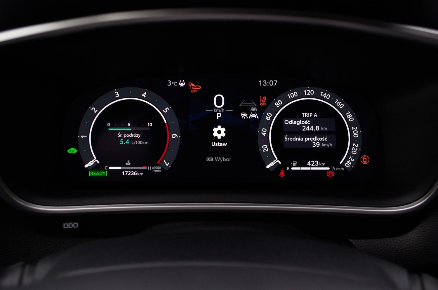 Toyota-Corolla-Cross-1.8-Hybrid-140-KM-4X2-Style-C07