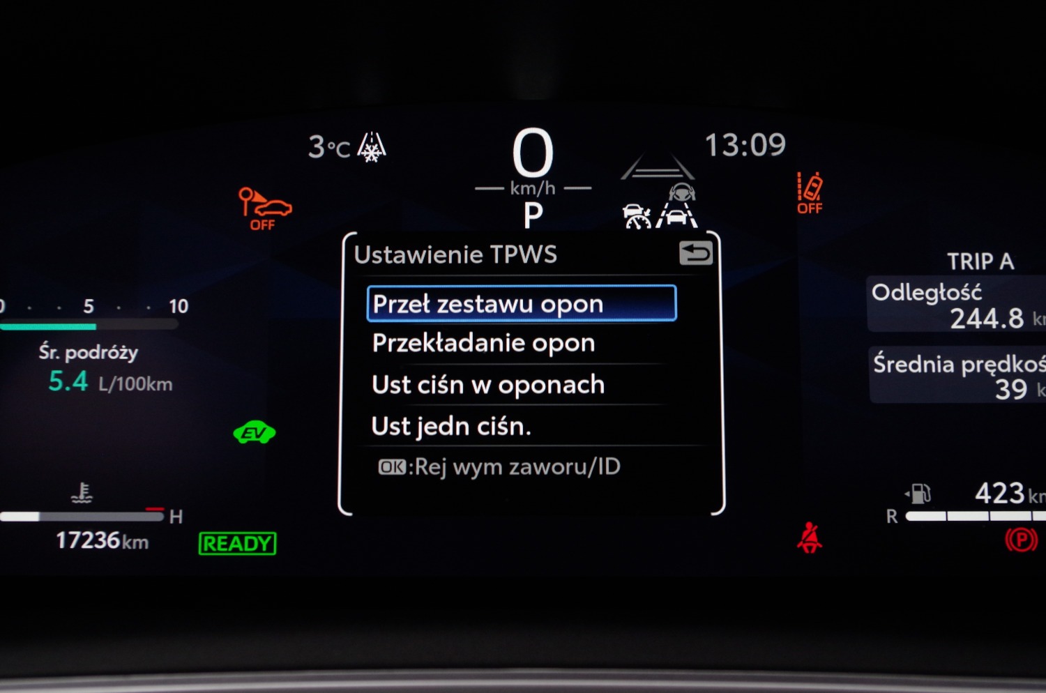 Toyota-Corolla-Cross-1.8-Hybrid-140-KM-4X2-Style-C15