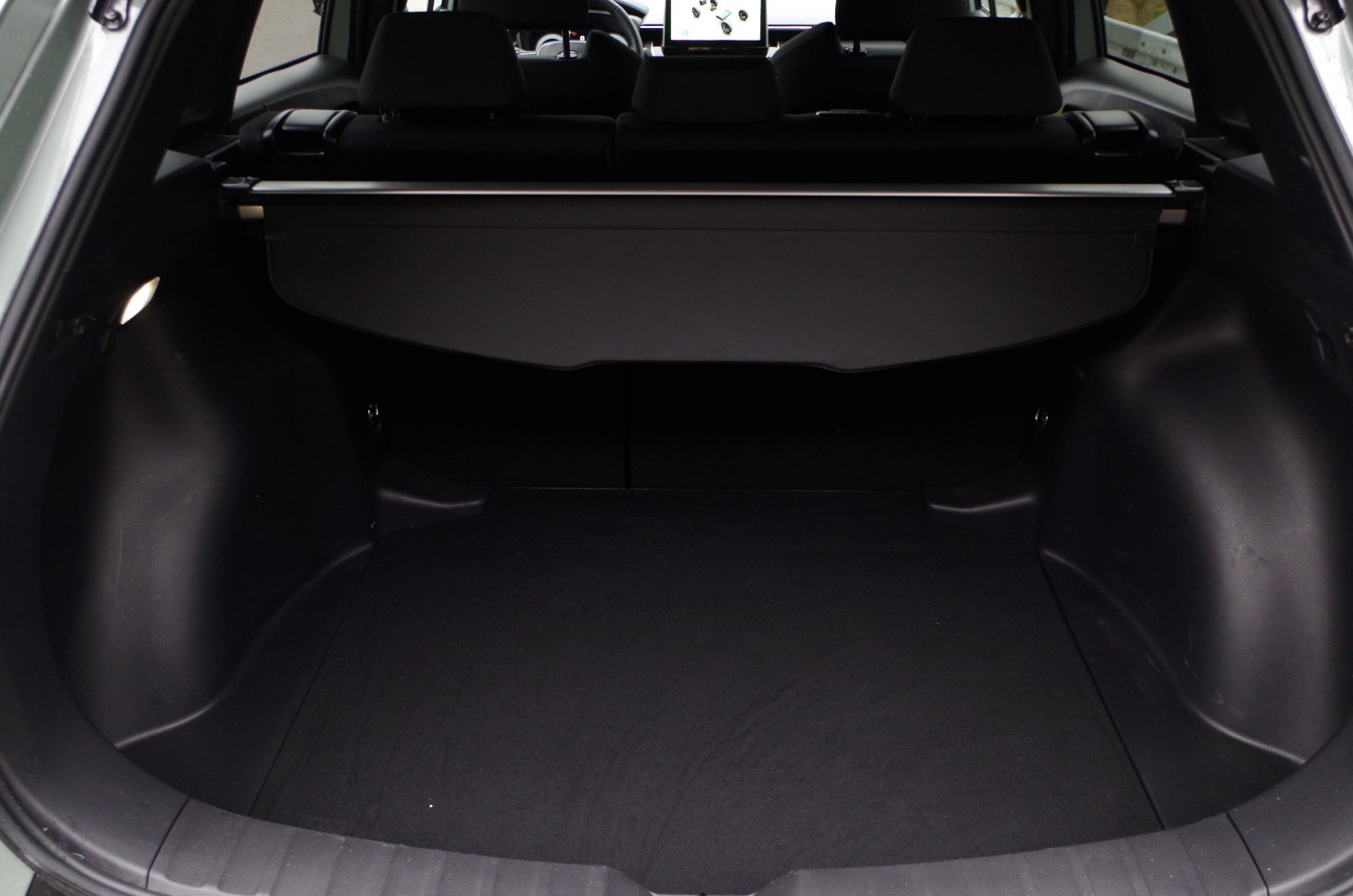 Toyota-Corolla-Cross-1.8-Hybrid-140-KM-4X2-Style-E04