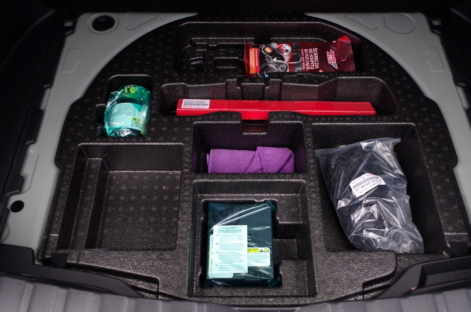 Toyota-Corolla-Cross-1.8-Hybrid-140-KM-4X2-Style-E07