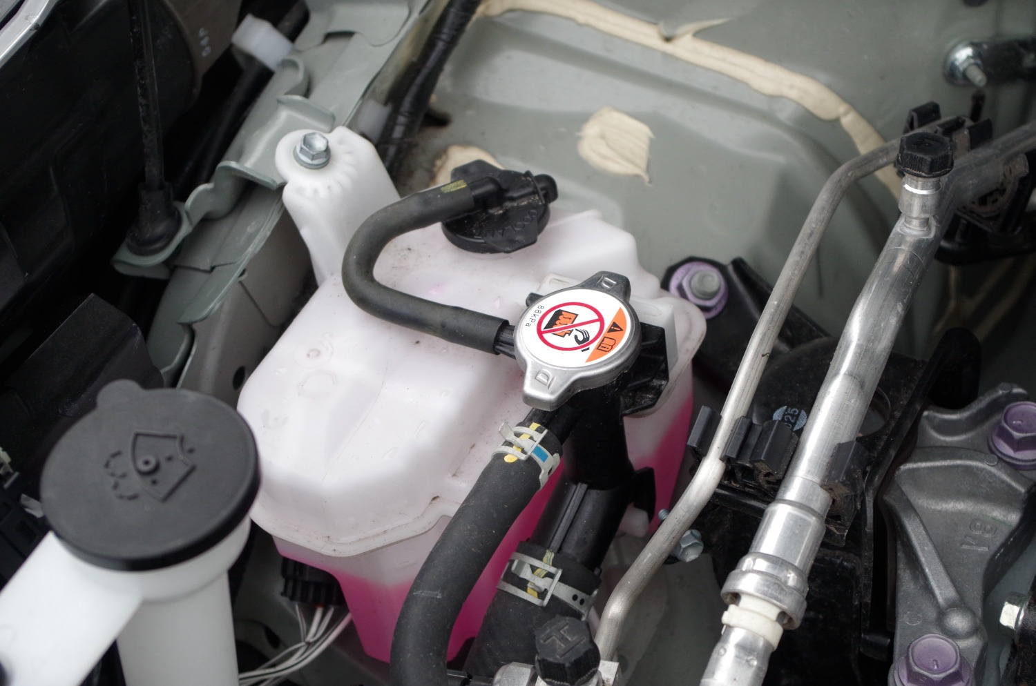 Toyota-Corolla-Cross-1.8-Hybrid-140-KM-4X2-Style-F07