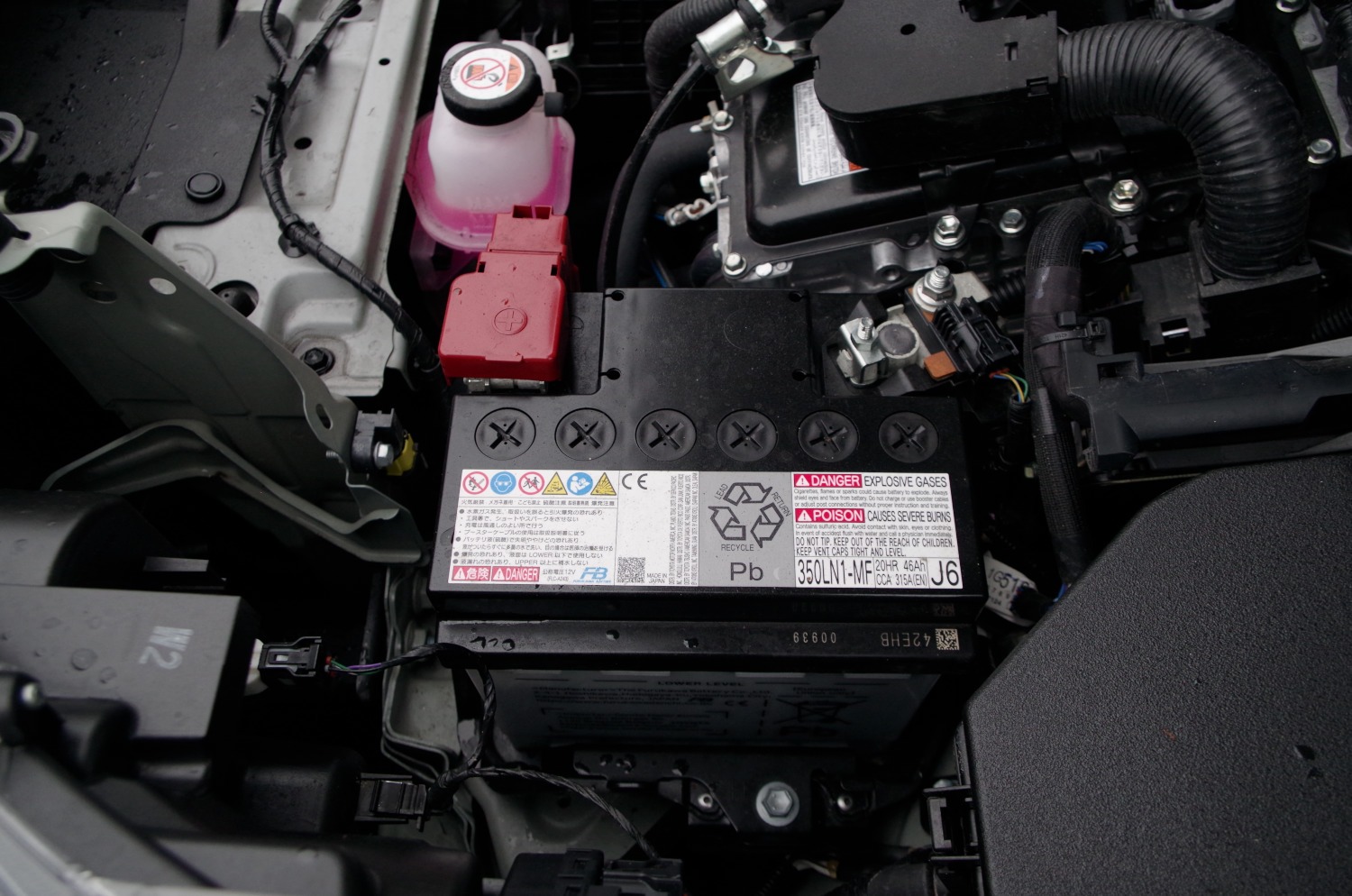 Toyota-Corolla-Cross-1.8-Hybrid-140-KM-4X2-Style-F13