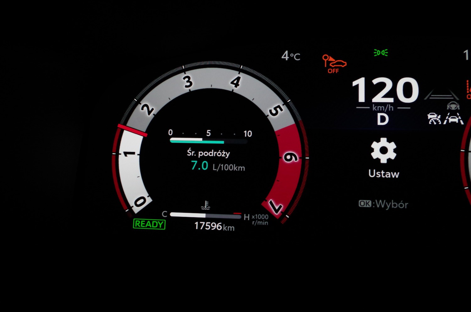 Toyota-Corolla-Cross-1.8-Hybrid-140-KM-4X2-Style-P04