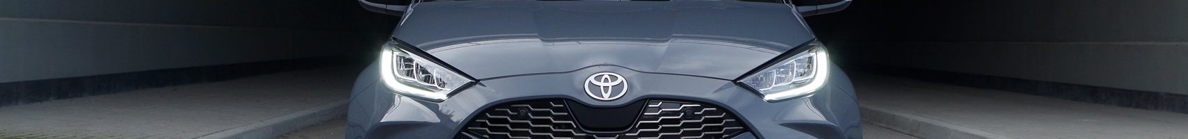 Toyota Yaris 1.5 Hybrid Dynamic Force 130 KM e-CVT GR SPORT