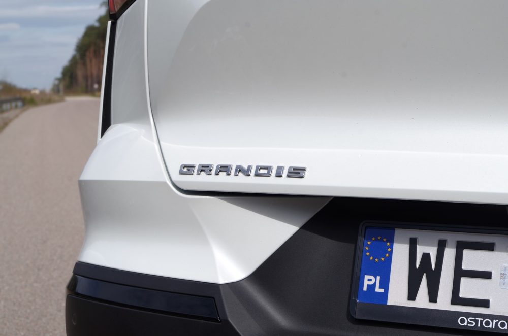 Mitsubishi Grandis M Hybrid 1.3 7DCT 140 KM Instyle A24