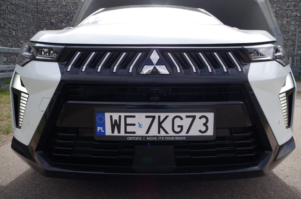 Mitsubishi Grandis M Hybrid 1.3 7DCT 140 KM Instyle A44