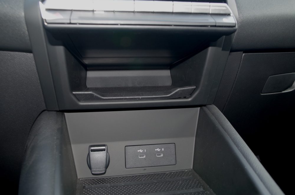 Mitsubishi Grandis M Hybrid 1.3 7DCT 140 KM Instyle B60