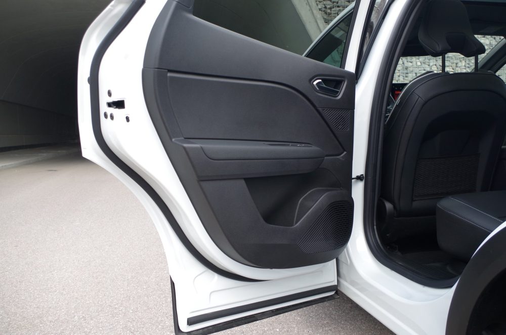 Mitsubishi Grandis M Hybrid 1.3 7DCT 140 KM Instyle B66