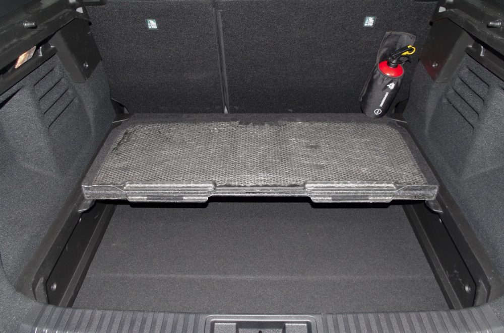 Mitsubishi Grandis M Hybrid 1.3 7DCT 140 KM Instyle E04