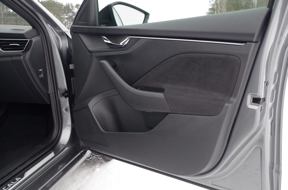 Skoda Scala 1.5 TSI 150 KM DSG Edition 130 B27