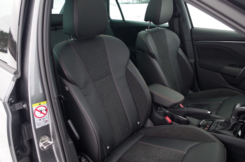 Skoda Scala 1.5 TSI 150 KM DSG Edition 130 B33