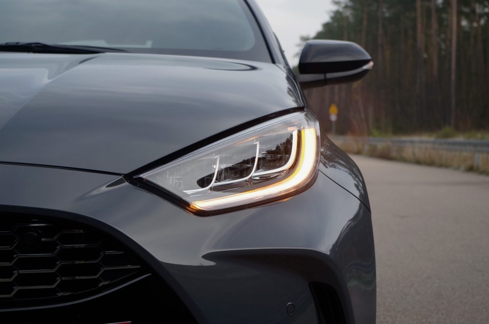 Toyota Yaris 1.5 Hybrid Dynamic Force 130 KM e-CVT GR SPORT A57