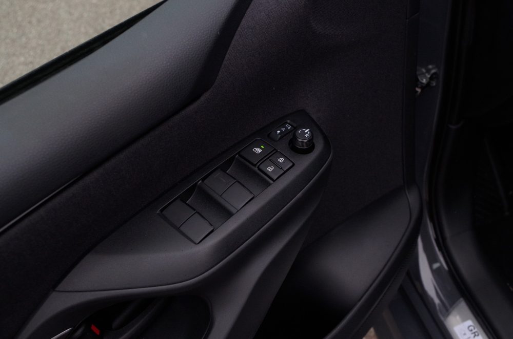 Toyota Yaris 1.5 Hybrid Dynamic Force 130 KM e-CVT GR SPORT B06