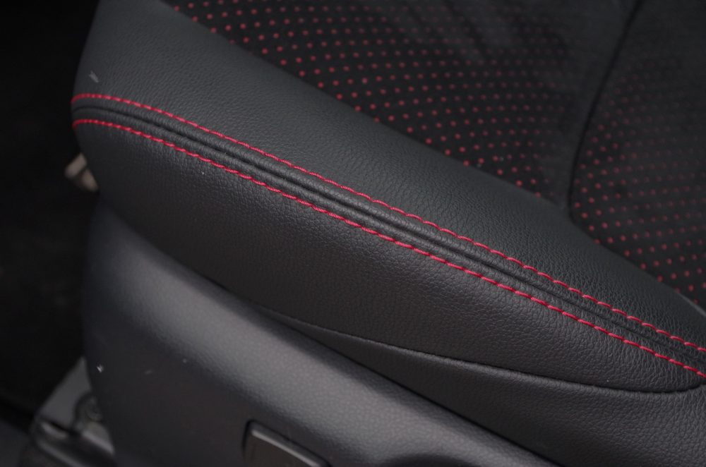 Toyota Yaris 1.5 Hybrid Dynamic Force 130 KM e-CVT GR SPORT B27