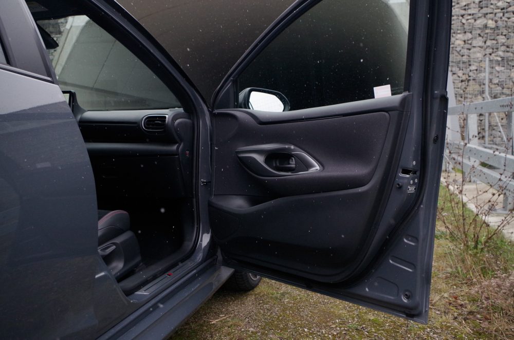 Toyota Yaris 1.5 Hybrid Dynamic Force 130 KM e-CVT GR SPORT B28